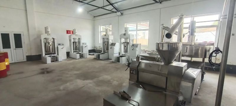 液壓榨油成套設(shè)備